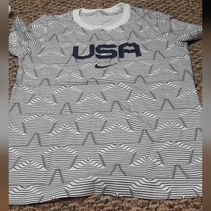 NIKE USA Small Tshirt